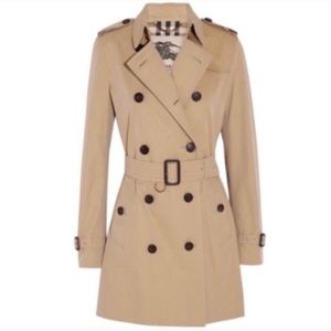 Burberry Sandringham camel honey trench coat